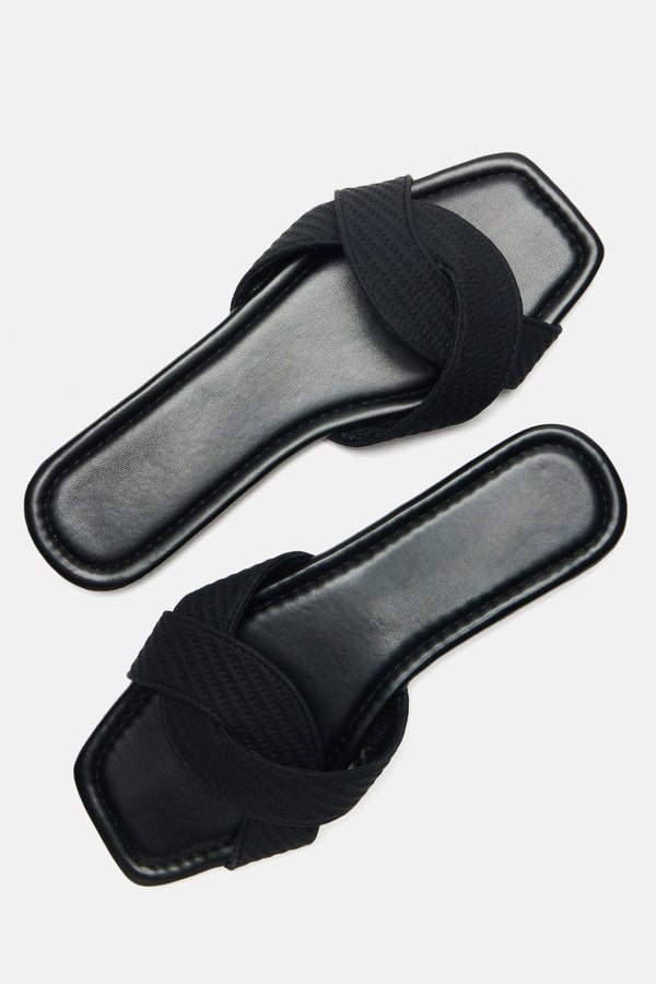 Island Getaway Flat Sandals - Black