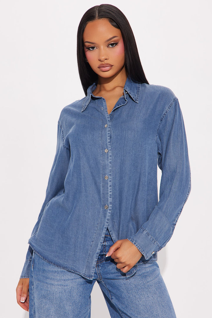 Western Charm Shirt - Medium Wash