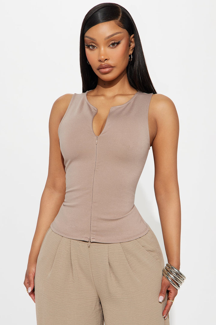 Leona Zipper Front Ponte Top - Mocha