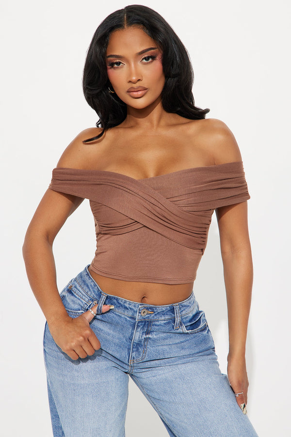 Sweetest Thing Ruched Off Shoulder Top - Chocolate