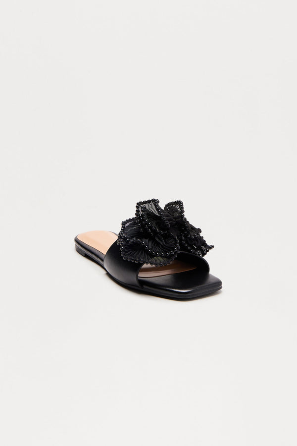 Cheer Pearl Ruffle Sandals - Black