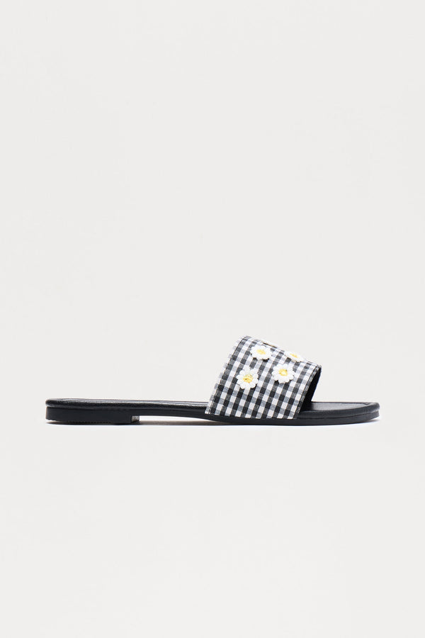 Roo Flower Gingham Sandals - Black/combo