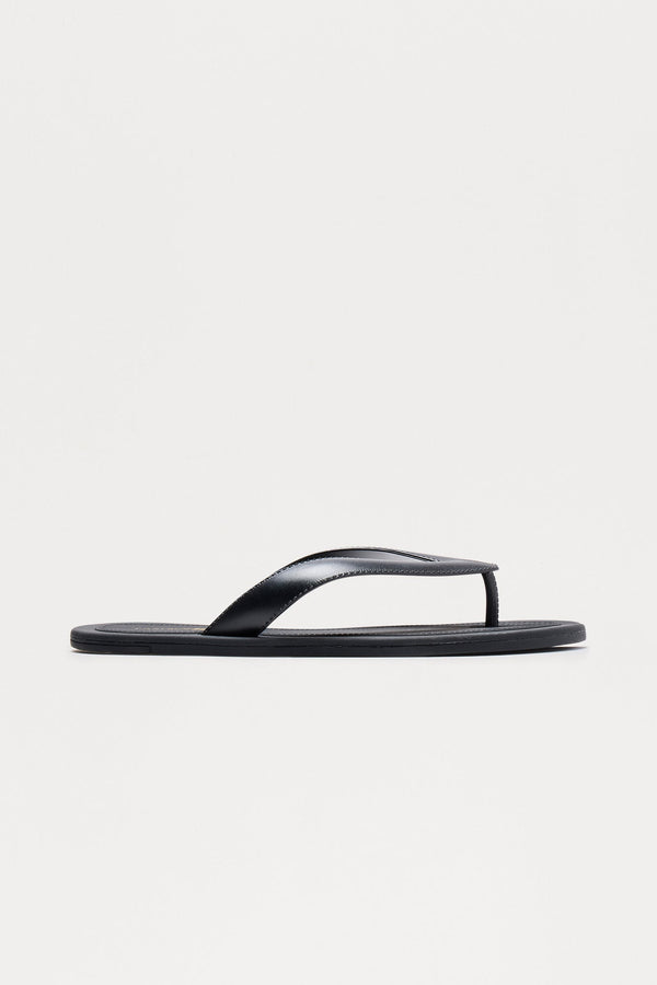 Grounded Tabi Flip Flops - Black