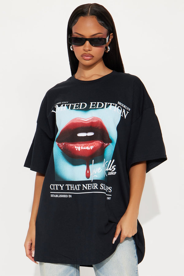 Dripping Lips Tee  - Black