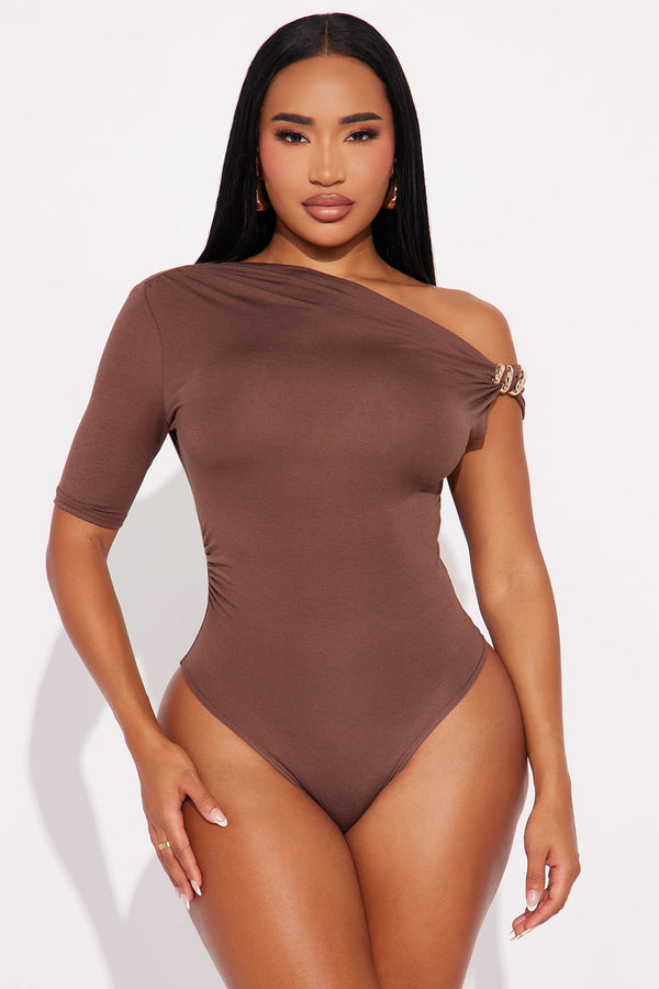Maris Ruched Off Shoulder Bodysuit - Chocolate