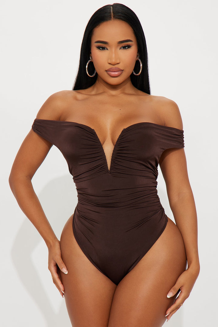 Kore Ruched Off Shoulder Bodysuit - Brown