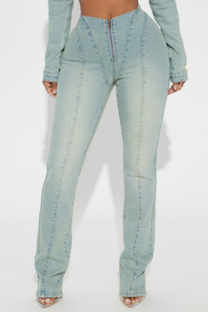 She's A Stunner Stretch Bootcut Jeans - Vintage Wash