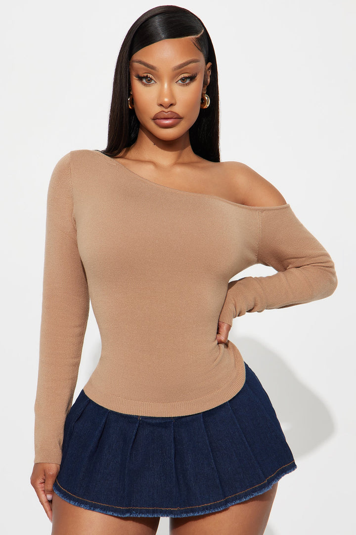 Girl Dinner One Shoulder Sweater - Mocha