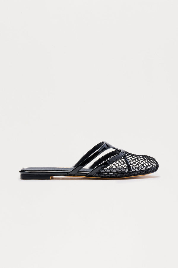 Roxie Fishnet Flip Flops - Black