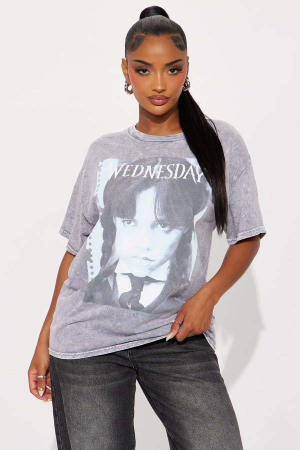 Wednesday Stare Tee - Charcoal