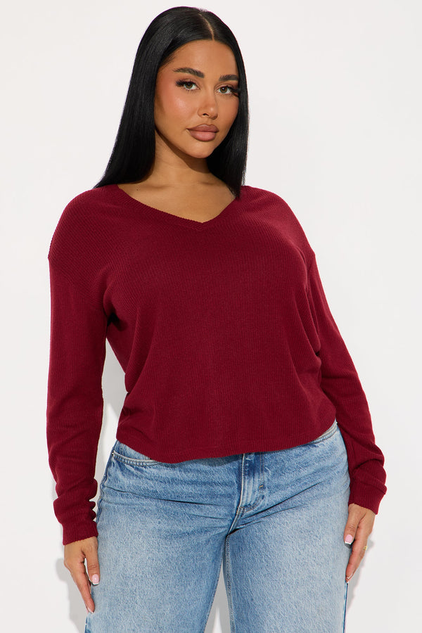 Tyra V Neck Brushed Hacci Rib Top - Burgundy
