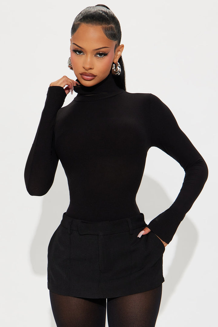 Dana Turtleneck Ribbed Top - Black