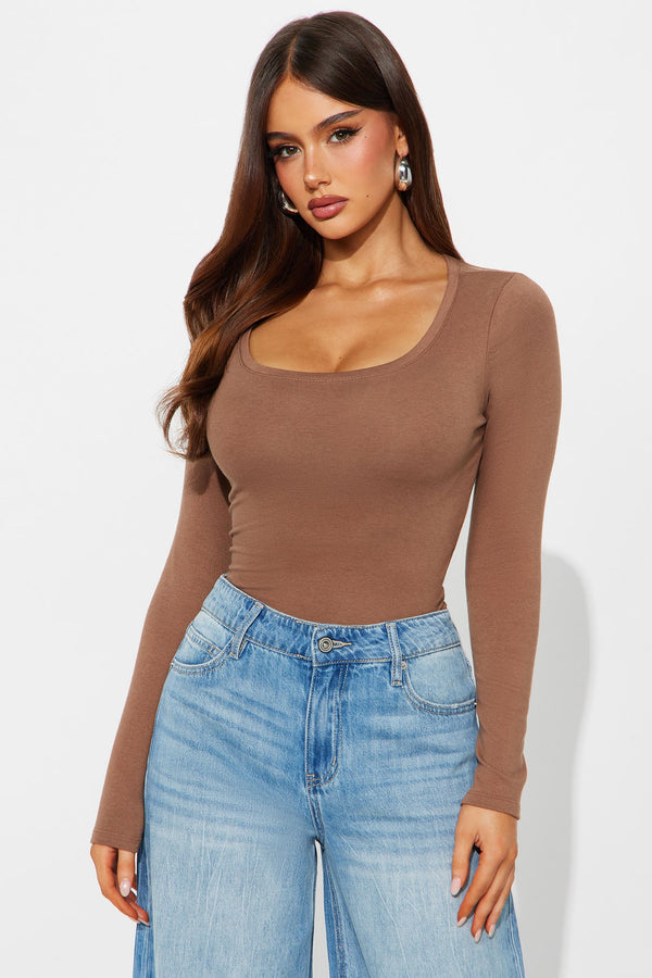 Karina Scoop Neck Long Sleeve Top - Chestnut
