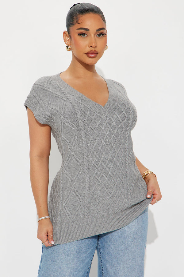 Remi Cable Knit Sweater Vest Top - Grey